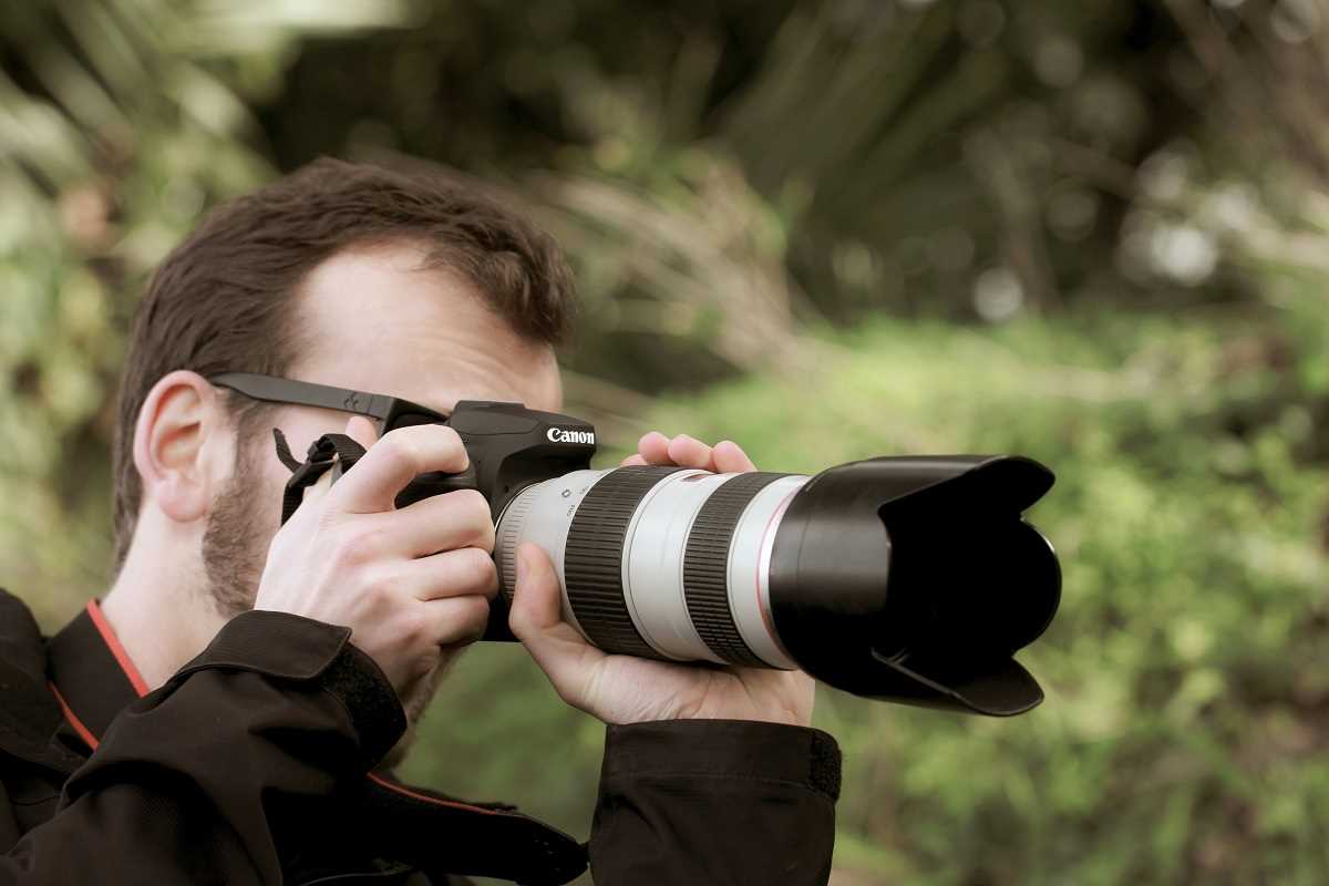 Jobs That Let You Travel While Earning a Steady Income